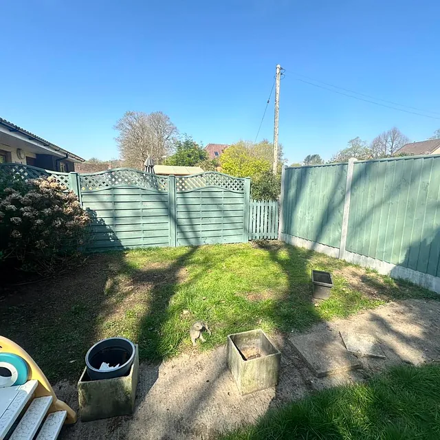 fence painting