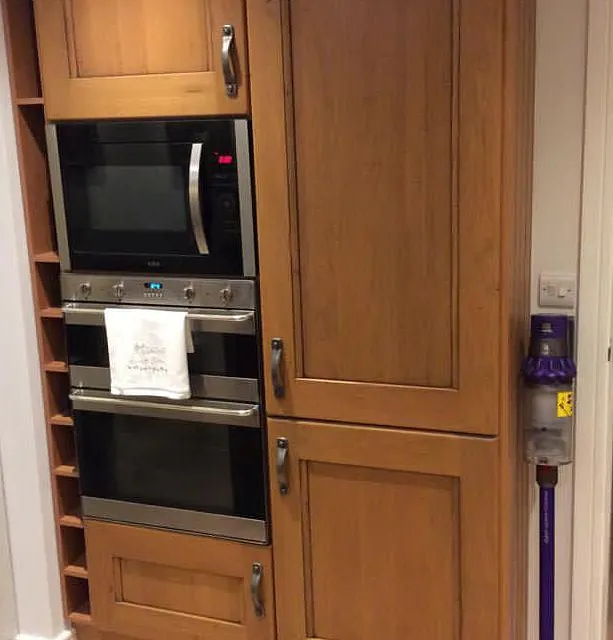 P.A.L Decorators Kitchen before spray painting